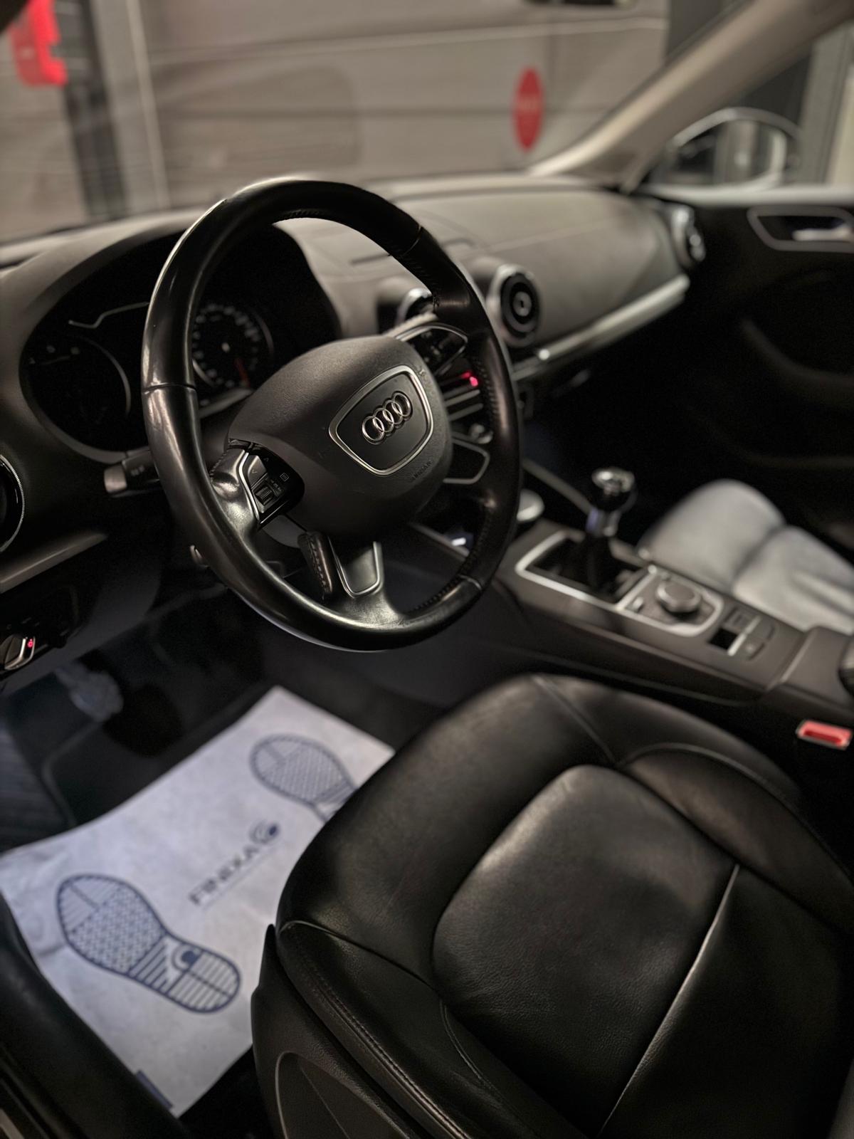 Might Car Detailing Nieuwegein Audi Binnenkant After